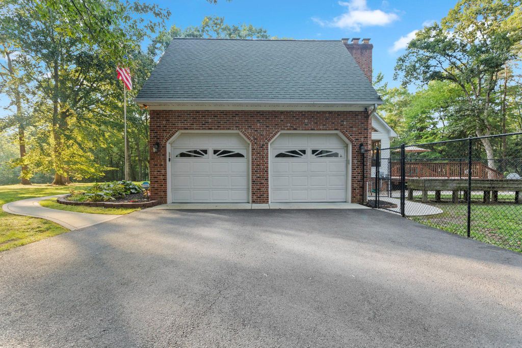 Image 22 of property listing at 600 PASTURE PL, Prince Frederick, MD 20678