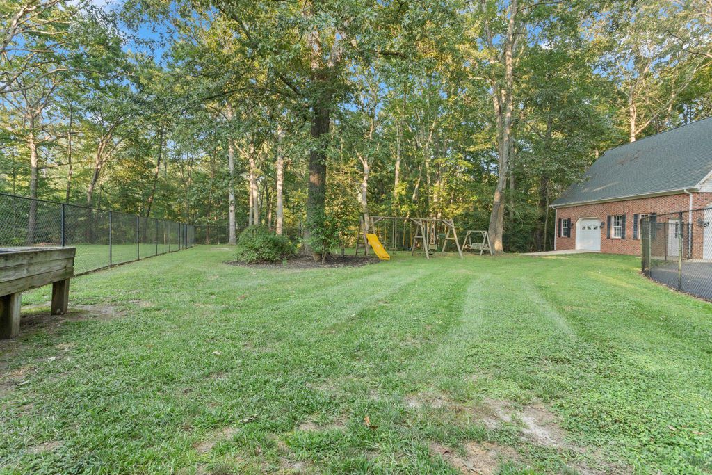 Image 23 of property listing at 600 PASTURE PL, Prince Frederick, MD 20678