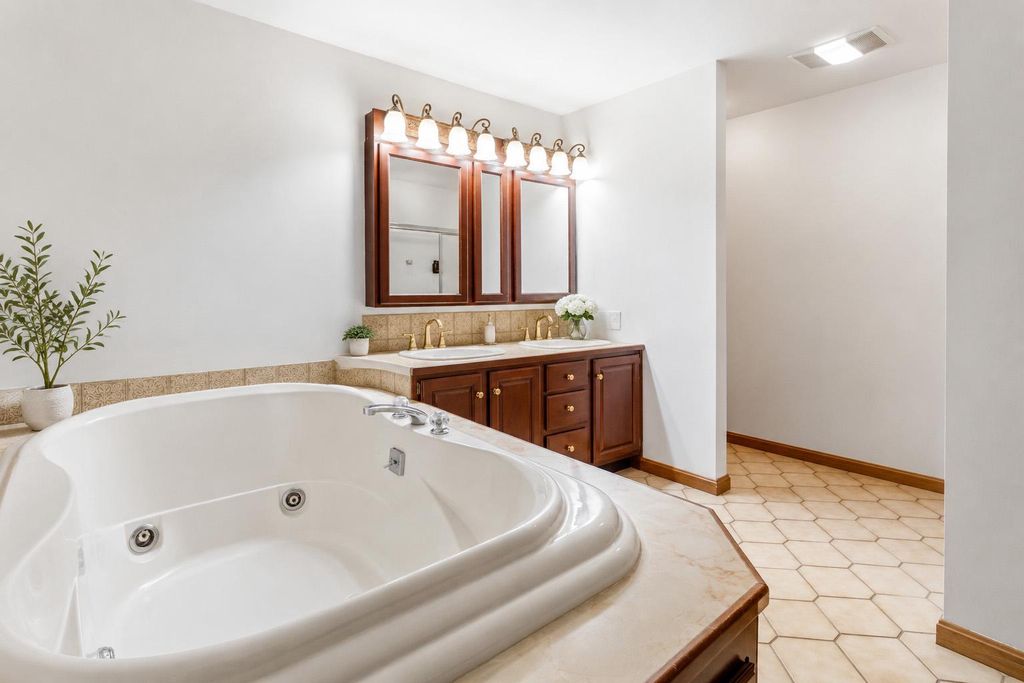 Image 31 of property listing at 600 PASTURE PL, Prince Frederick, MD 20678
