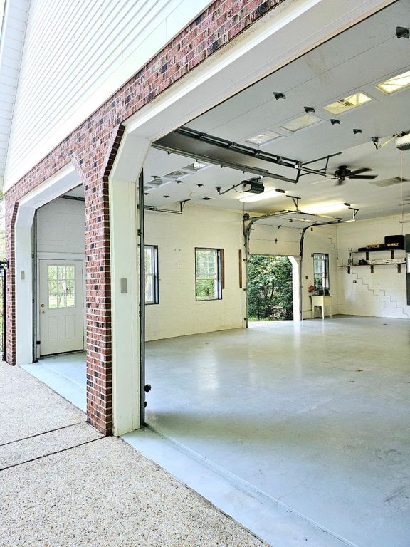 Image 5 of property listing at 600 PASTURE PL, Prince Frederick, MD 20678