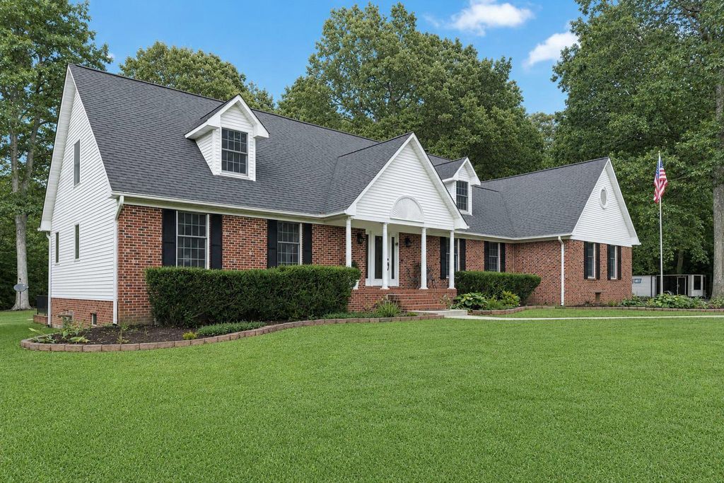 Image 6 of property listing at 600 PASTURE PL, Prince Frederick, MD 20678