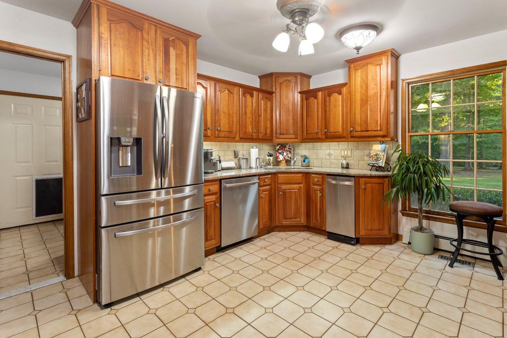 Image 59 of property listing at 600 PASTURE PL, Prince Frederick, MD 20678