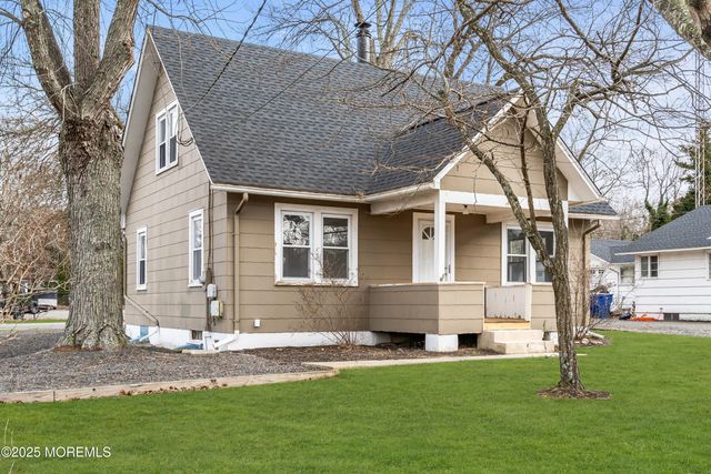 2061 Lakewood Road, Toms River, NJ 08755