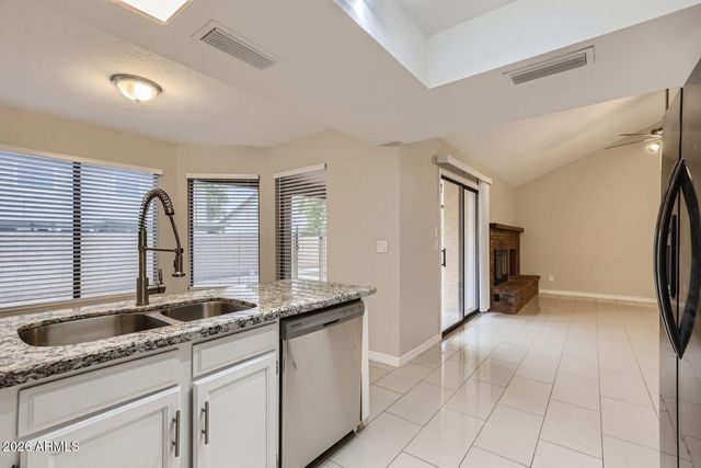 5337 W DESERT HILLS Drive, Glendale, AZ 85304