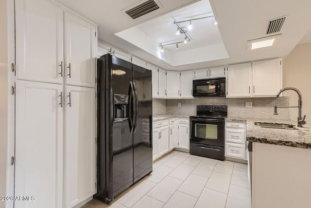 5337 W DESERT HILLS Drive, Glendale, AZ 85304