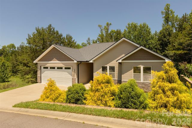 48 River Walk Drive, Asheville, NC 28804