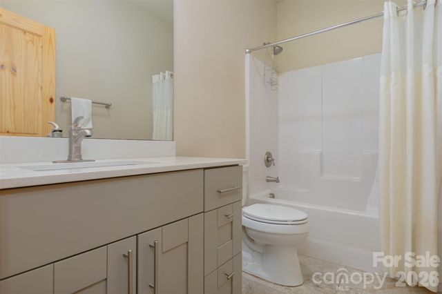 48 River Walk Drive, Asheville, NC 28804