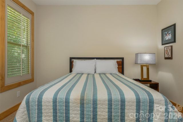 48 River Walk Drive, Asheville, NC 28804