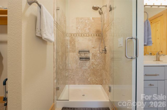 48 River Walk Drive, Asheville, NC 28804