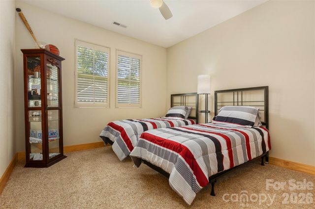 48 River Walk Drive, Asheville, NC 28804