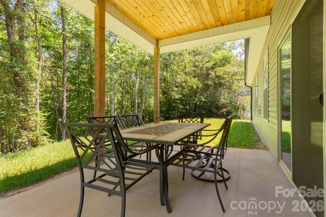 48 River Walk Drive, Asheville, NC 28804
