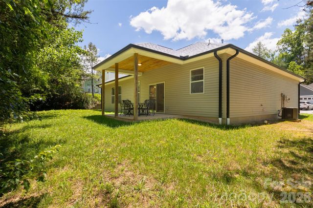 48 River Walk Drive, Asheville, NC 28804