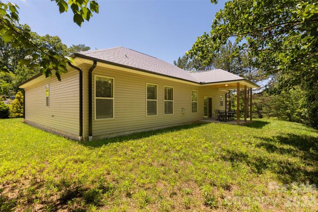 48 River Walk Drive, Asheville, NC 28804