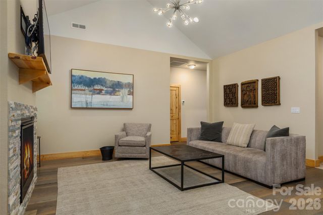 48 River Walk Drive, Asheville, NC 28804