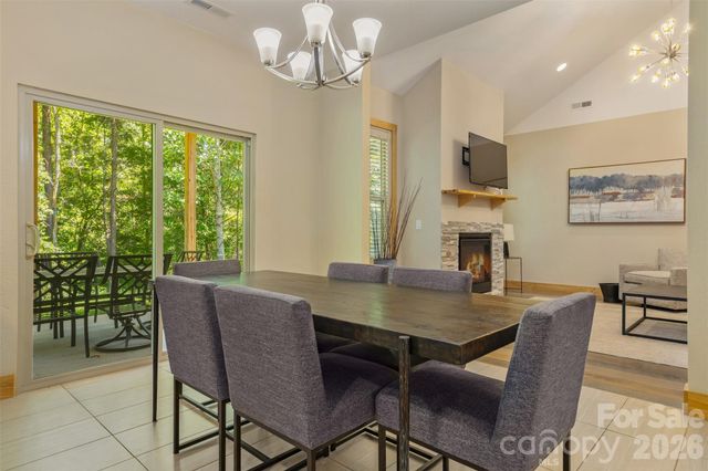48 River Walk Drive, Asheville, NC 28804