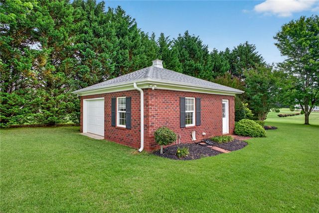 6 Ione Circle, Williamston, SC 29697