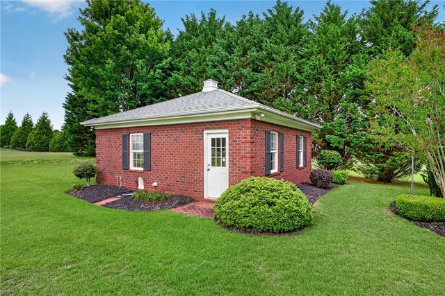 6 Ione Circle, Williamston, SC 29697