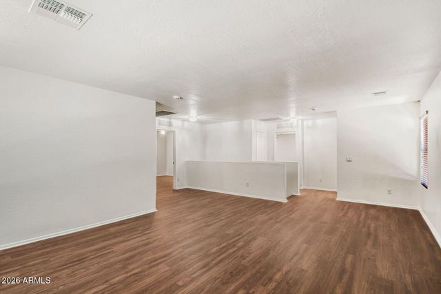 3219 W SAINT ANNE Avenue, Phoenix, AZ 85041