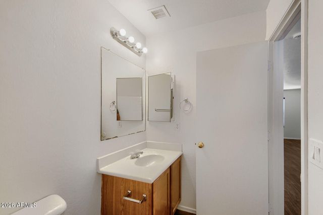 3219 W SAINT ANNE Avenue, Phoenix, AZ 85041