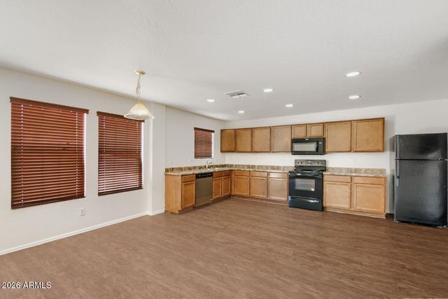 3219 W SAINT ANNE Avenue, Phoenix, AZ 85041