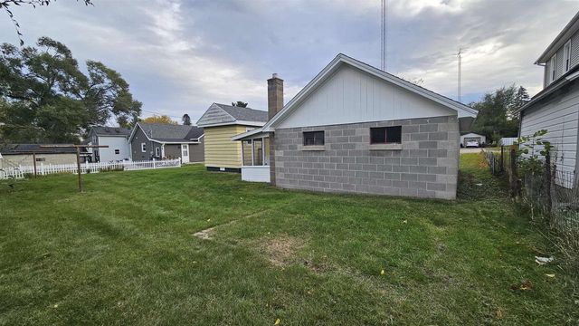 807 W Franklin Street, Portage, WI 53901