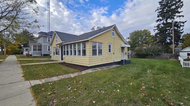 807 W Franklin Street, Portage, WI 53901