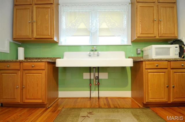 6414 West Court, St Louis, MO 63116