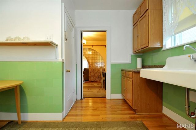 6414 West Court, St Louis, MO 63116