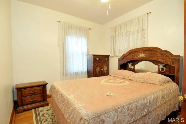 6414 West Court, St Louis, MO 63116