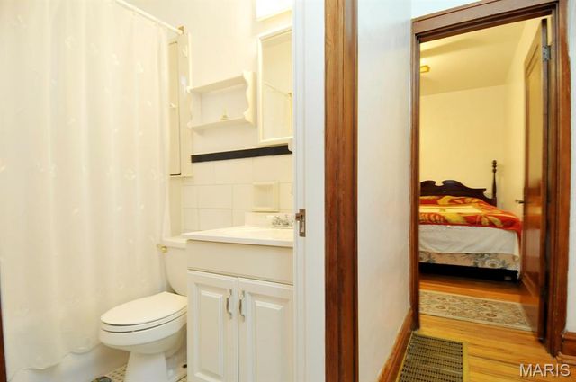 6414 West Court, St Louis, MO 63116