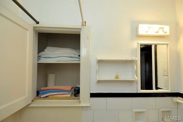 6414 West Court, St Louis, MO 63116