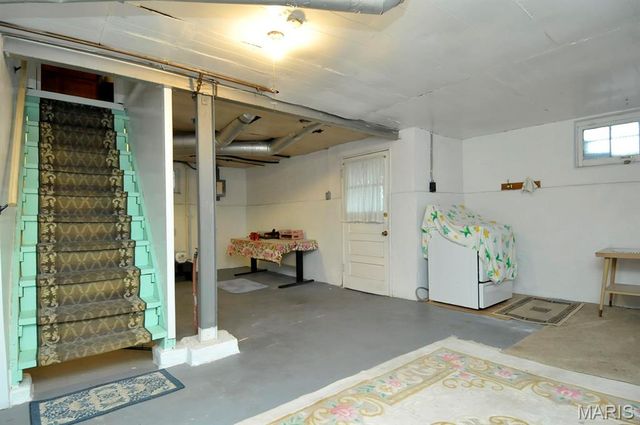 6414 West Court, St Louis, MO 63116