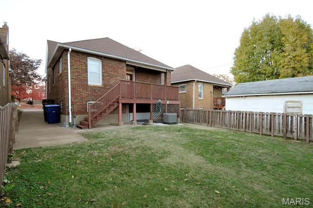 6414 West Court, St Louis, MO 63116