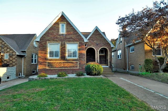 6414 West Court, St Louis, MO 63116