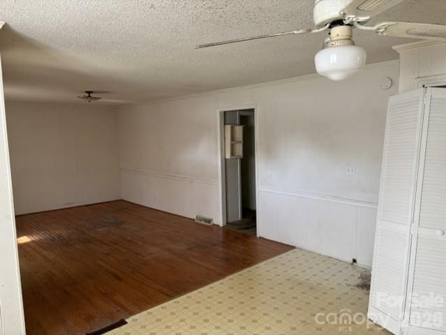 7331 Mallard Creek Road, Charlotte, NC 28262