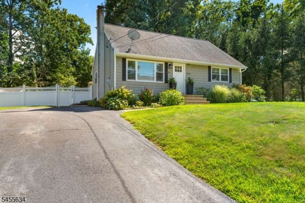34 Mckinley Pl, West Milford Twp., NJ 07480 — photo 2