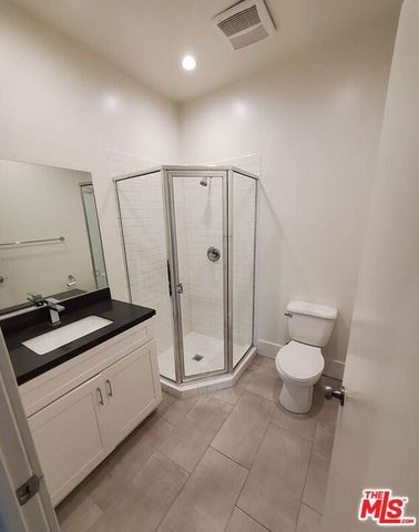 1545 E 4th Street, Long Beach, CA 90802