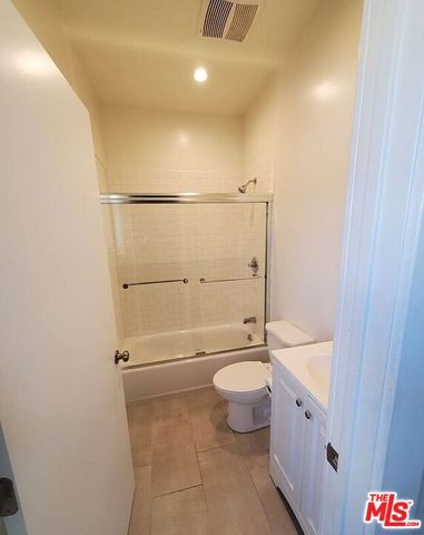 1545 E 4th Street, Long Beach, CA 90802