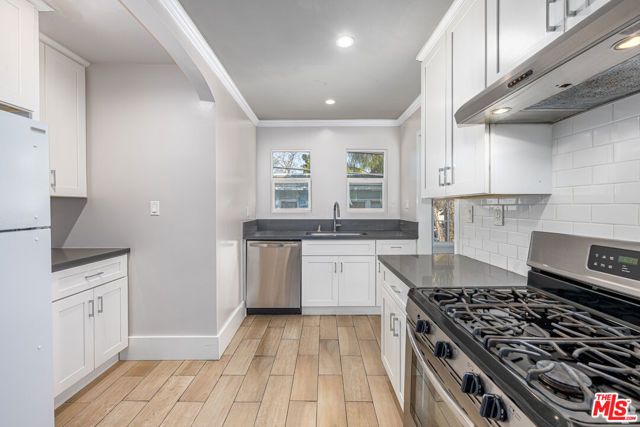 1545 E 4th Street, Long Beach, CA 90802