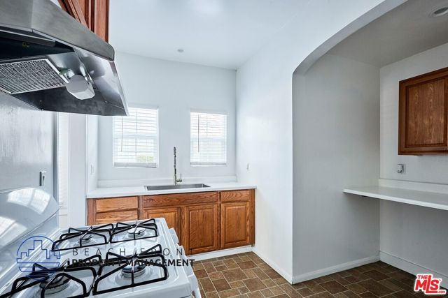 1545 E 4th Street, Long Beach, CA 90802