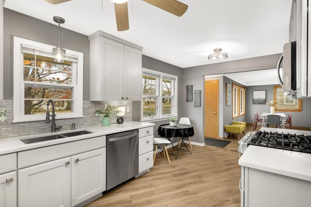 2194 Gardenette Drive N, White Bear Lake, MN 55110