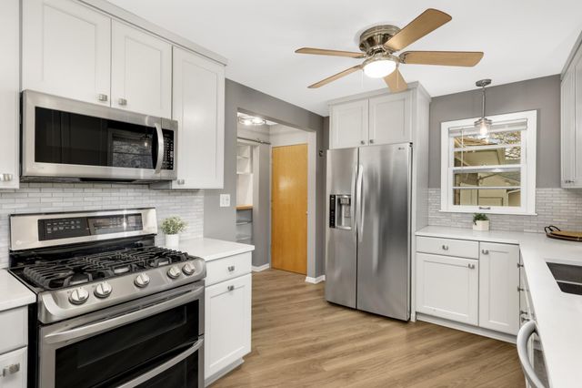 2194 Gardenette Drive N, White Bear Lake, MN 55110