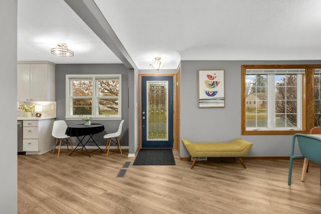 2194 Gardenette Drive N, White Bear Lake, MN 55110