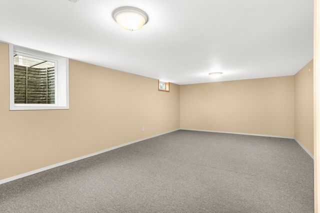 2194 Gardenette Drive N, White Bear Lake, MN 55110