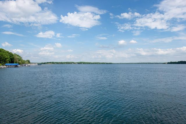 2194 Gardenette Drive N, White Bear Lake, MN 55110