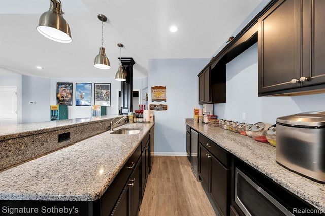 5001 Forest Valley, Clarkston, MI 48348