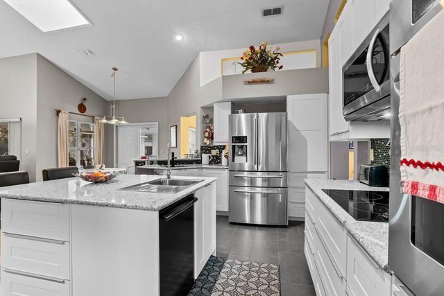 2021 BERRY ROBERTS DRIVE, Sun City Center, FL 33573