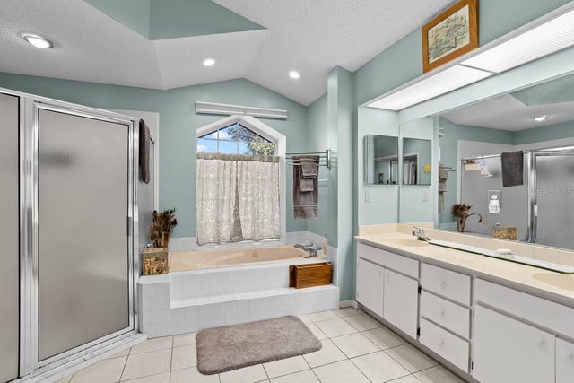 2021 BERRY ROBERTS DRIVE, Sun City Center, FL 33573