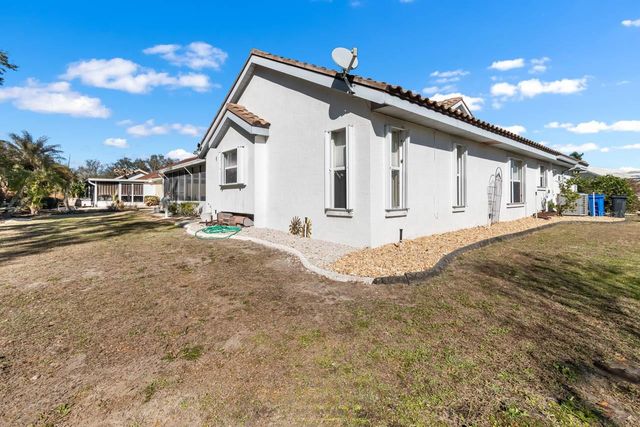 2021 BERRY ROBERTS DRIVE, Sun City Center, FL 33573