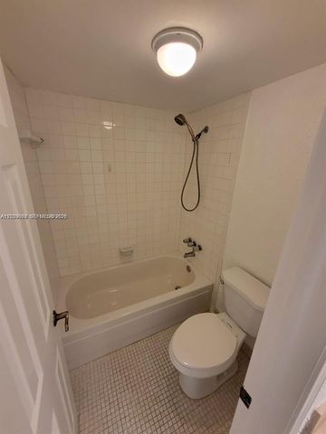 9440 Live Oak Pl 201, Davie, FL 33324
